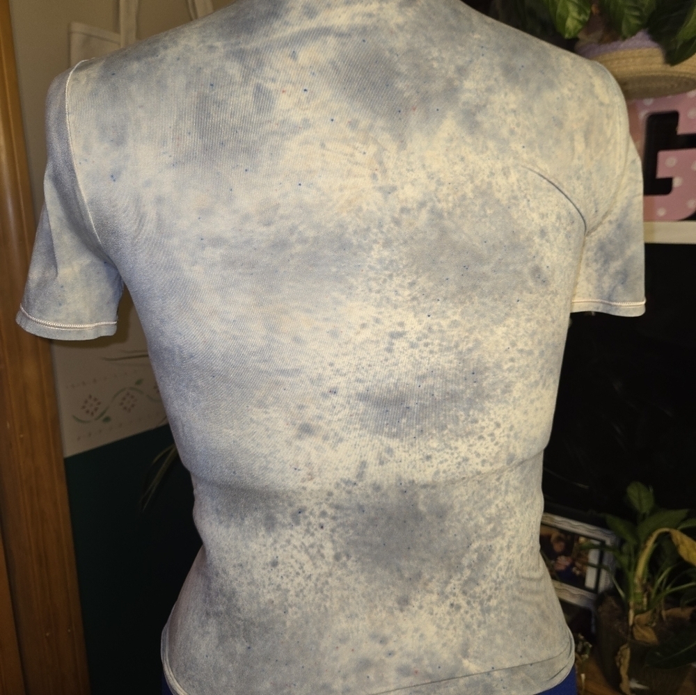 Lululemon Gray Blue Tie-Dye Gym Top "RARE" TIE DYE PRINT. ATHLETIC WOMENS TOP - Picture 7 of 8